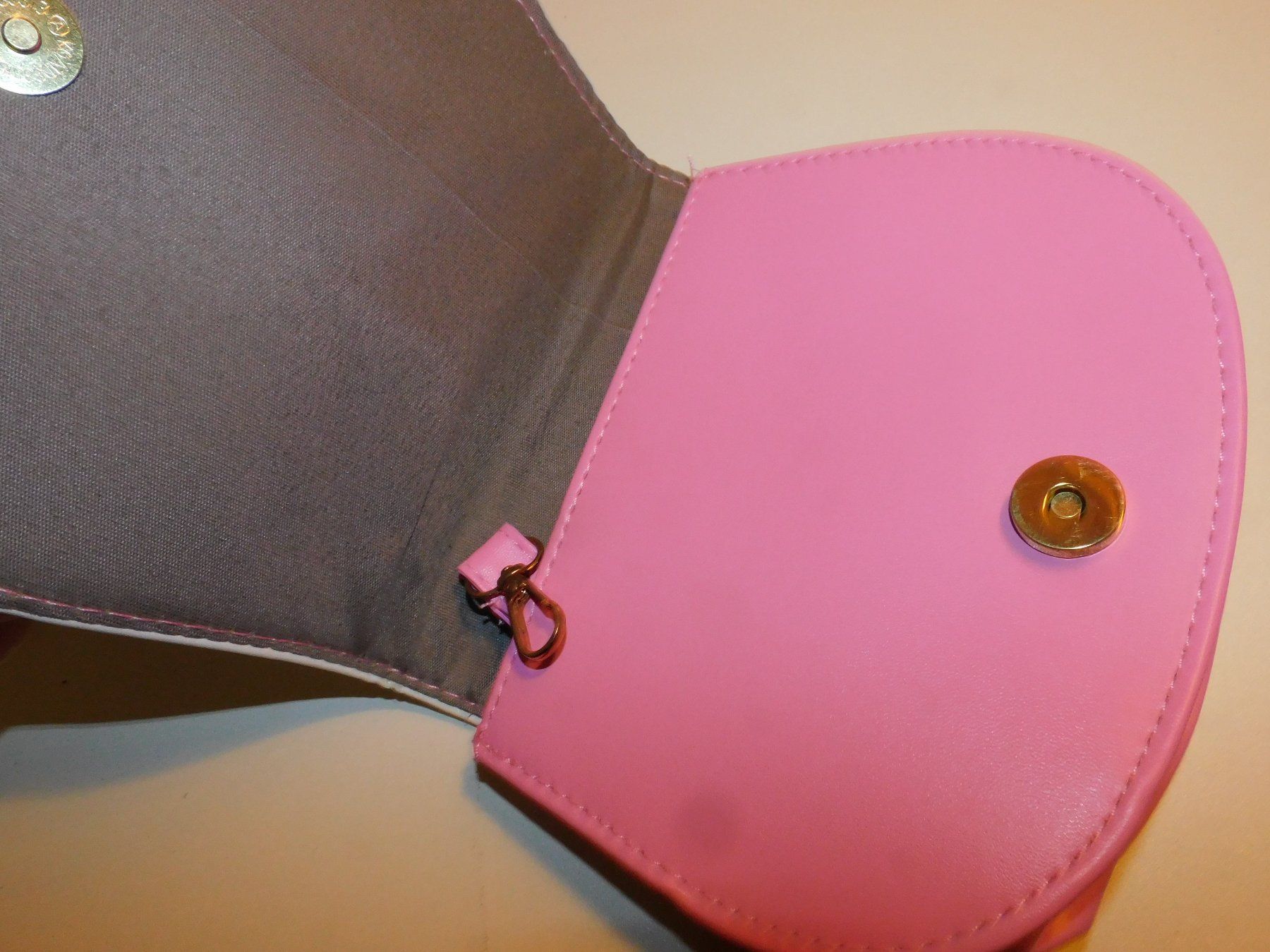 Borse & Zaini: Tasche Mädchenhafte rosa Umhänge/Handtasche – Usato da Sursee venduto da 76 2