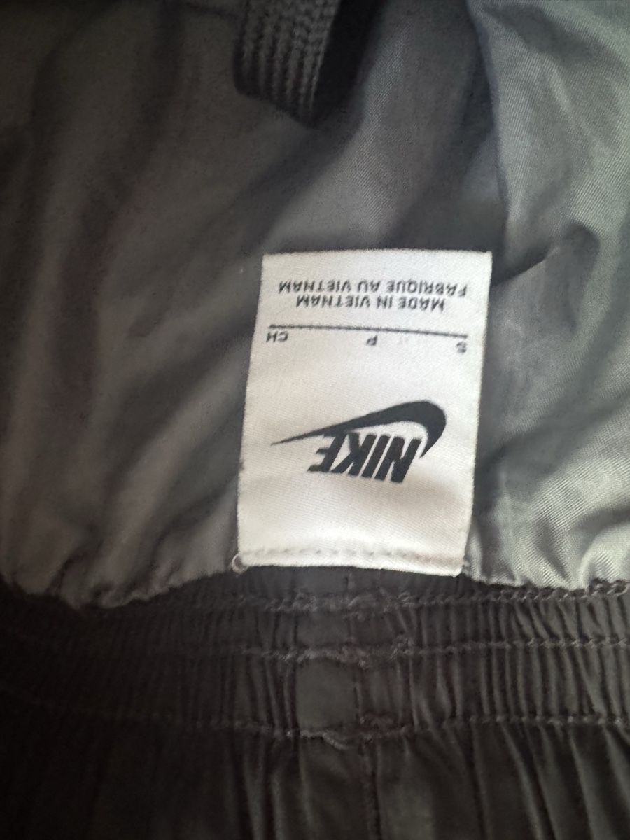 Nike Jumpsuits: Nike Jumpsuit mit Flared Zipper – Neu (gemäss Beschreibung) aus Luzern von Neonpigeon 3