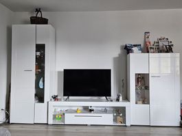 Moderne Wohnwand, Top Zustand, Weiss Hochglanz, Winter Deal