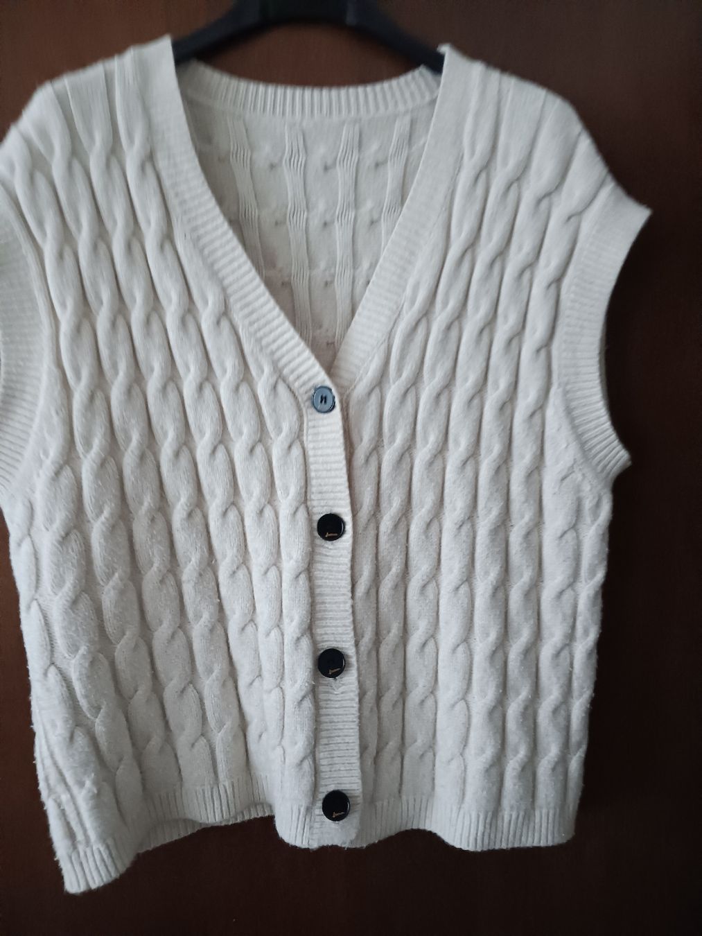 Gilet & Giacche senza maniche: Pullunder Strickweste creme, Grösse L .Zustand gut – Usato da Stansstad venduto da leoni66