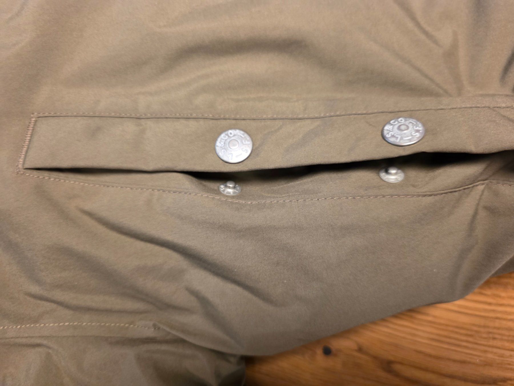 North Face Jacken: LEVIS HERREN WINTERJACKE GRÖSSE L – Gebraucht aus Hinwil von muppets 6