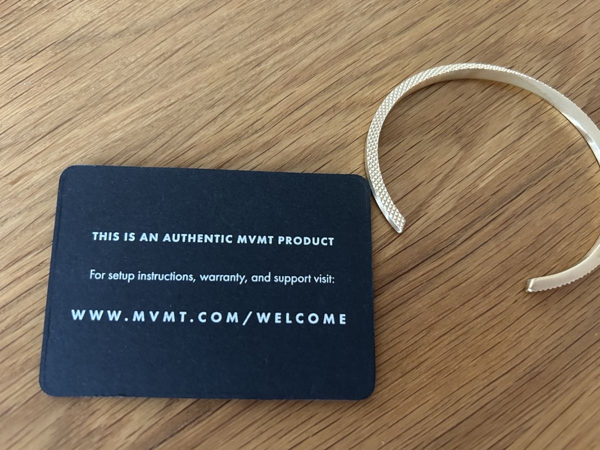 Armbänder & -reifen: Bracelet Mvmt doré – Neu und originalverpackt aus Gorgier von hcaroline4 1