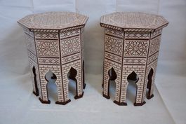 Table coffre en marqueterie nacre.