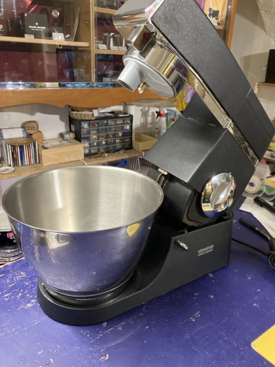 Kenwood Elettrodomestici da cucina: Kenwood Chef Classic – Usato da Erlenbach im Simmental! venduto da Simmentaler-Perlen 1