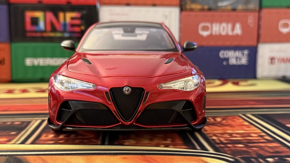 Alfa Romeo Modellini d'auto: Alfa Romeo Giulia GTA rot 1:18 – Usato da Basel venduto da Zomeg 5