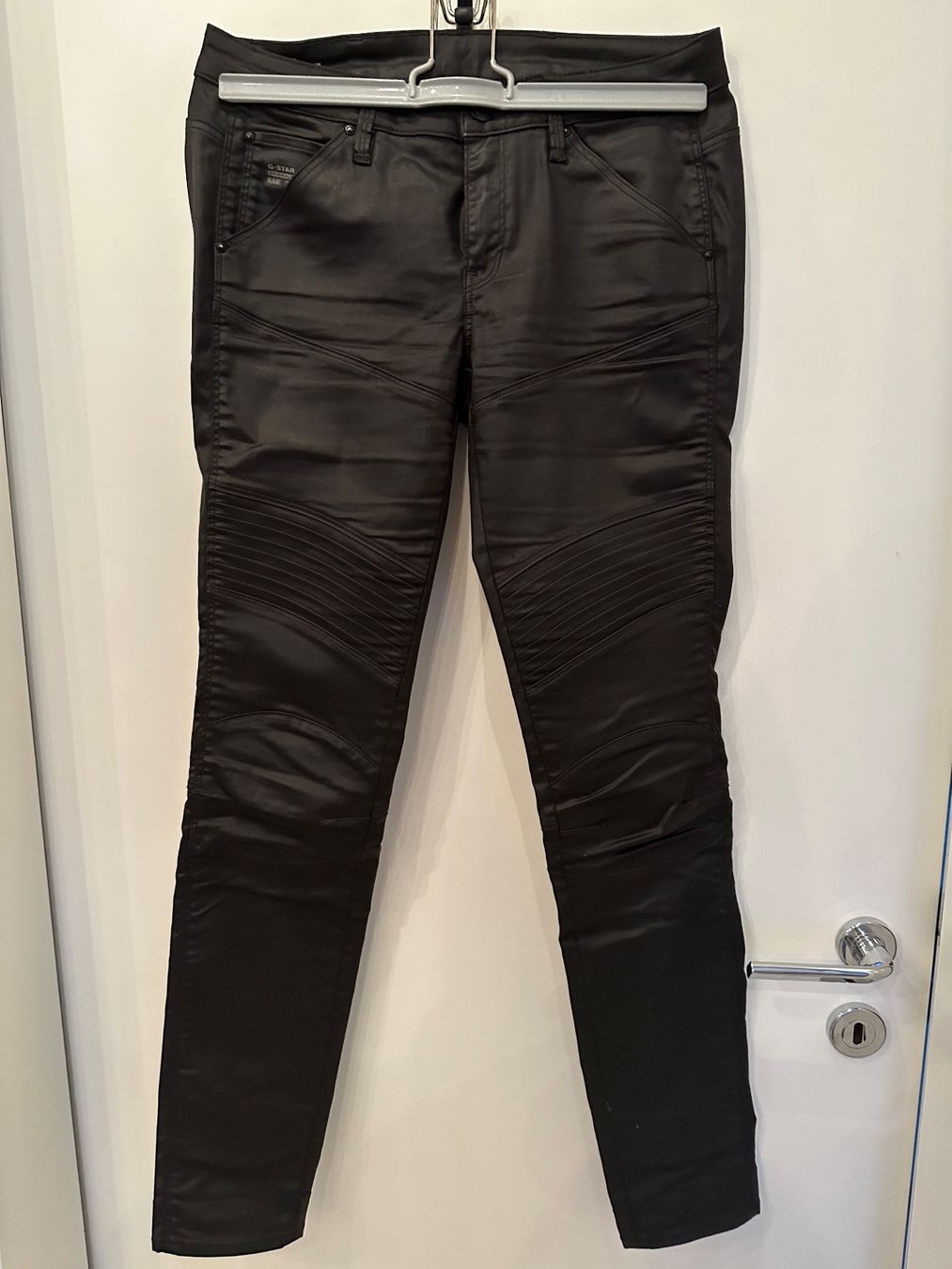 G-Star Jeans: G-Star Jeans mit Lederbeschichtung – Usato da Thalwil venduto da ViviFu 3