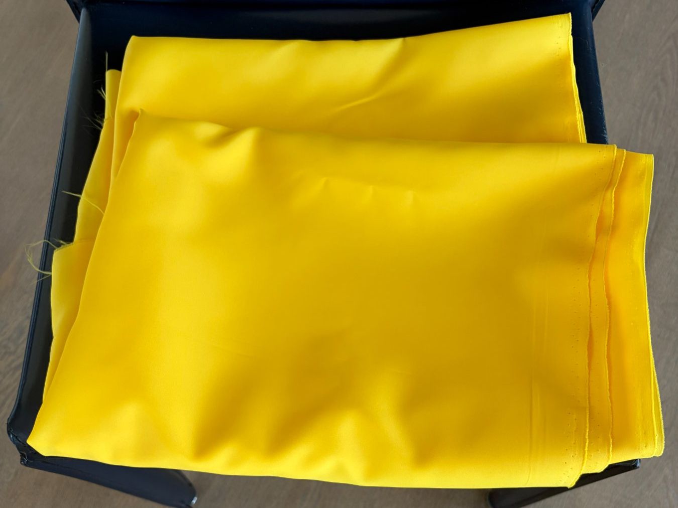 Tissus: Futterstoff (190 cm x 138 cm) – D'occasion à Samstagern par TAAF 1