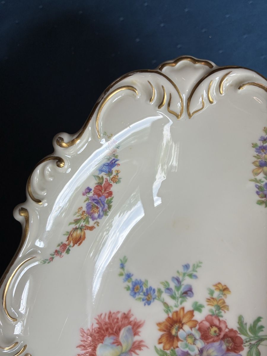 Seltmann Schalen: Seltmann - Fussschale oval mit Blumendekor  – Gebraucht aus Dornach von Rosengarten 1