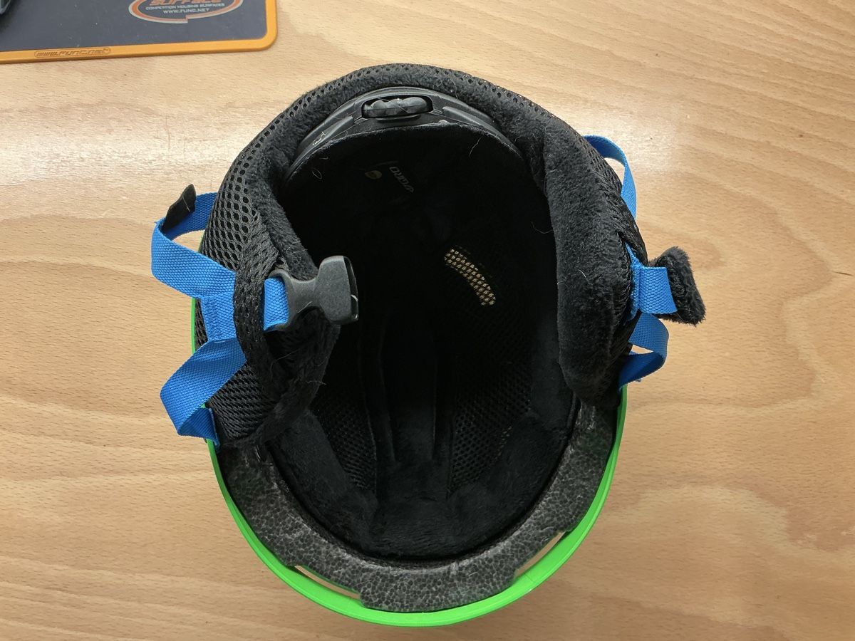 Giro Caschi: Giro Skihelm für Kinder – Usato da Bassersdorf venduto da Rasputin2k 1
