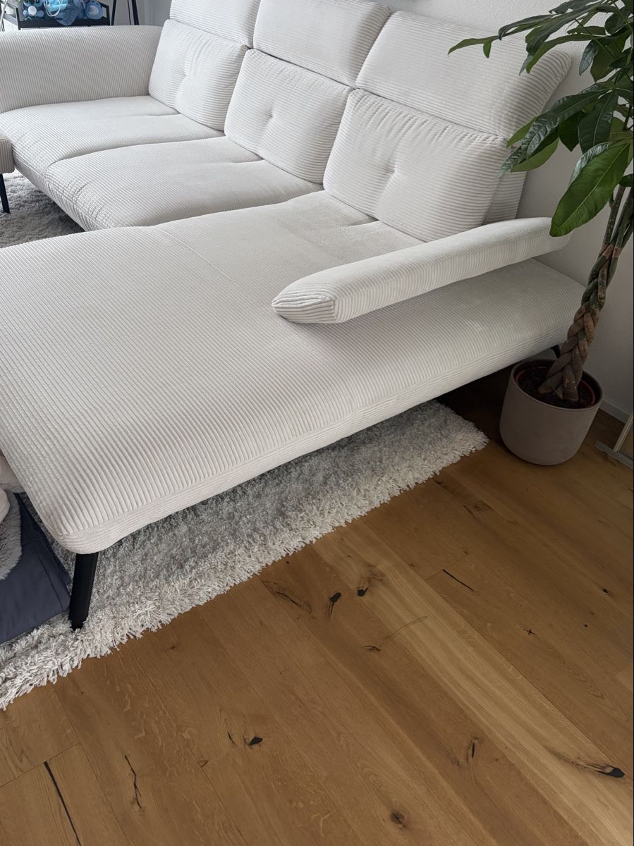 Mömax Sofas: Ecksofa Cord weiss mit Hocker – Neu (gemäss Beschreibung) aus Hindelbank von geometrix 2