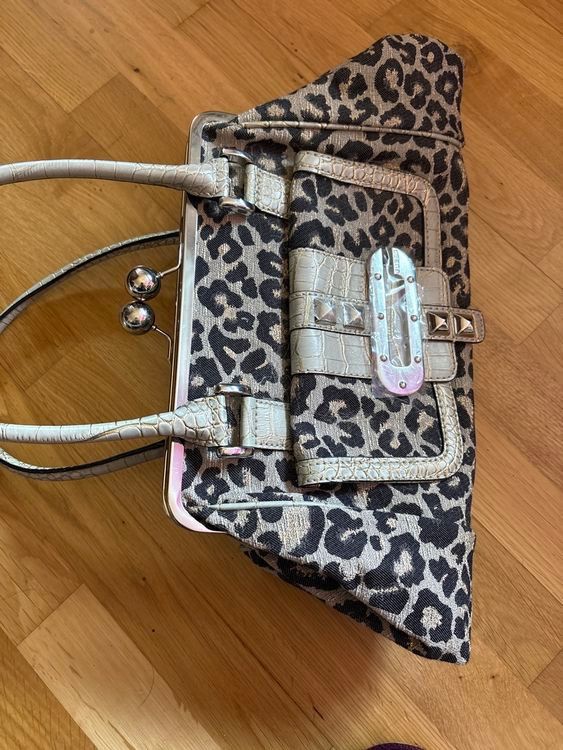 Guess Borse: Guess Y2K Tasche in Leoprint – Nuovo (secondo la descrizione) da St. Gallen venduto da mic_6zq2 3