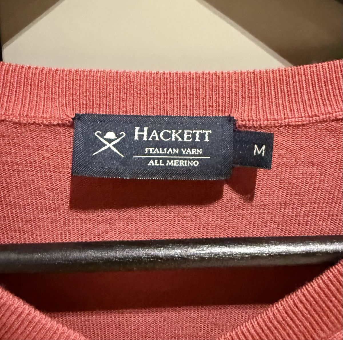 Hackett Maglioni & Felpe: Hackett Pullover mit V-Ausschnitt rot Grösse M Merino Wolle – Usato da Affoltern am Albis venduto da Biohazard666 2