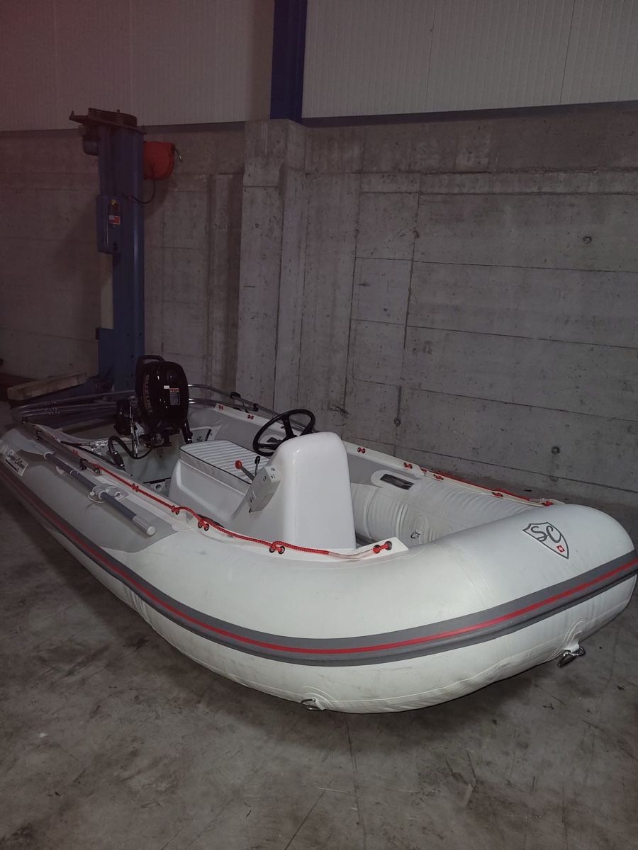 Barche: Schlauchboot Motorboot Schiff mit Benzin Motor  – Usato da Ermensee venduto da fazer81 7
