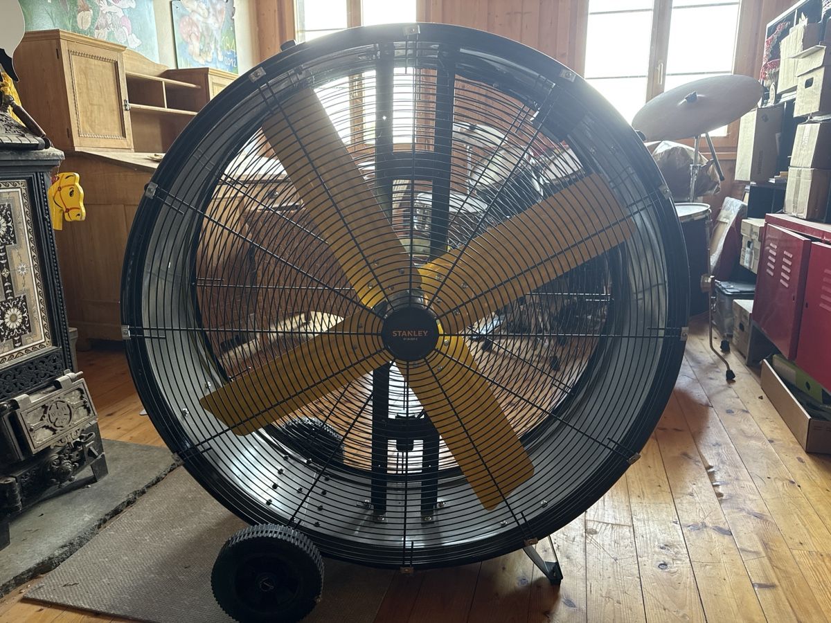 Stanley Ventilatoren: Stanley Industrielüfter ST-36-DDF-E, 36 Zoll – Defekt aus Egnach von Utilis