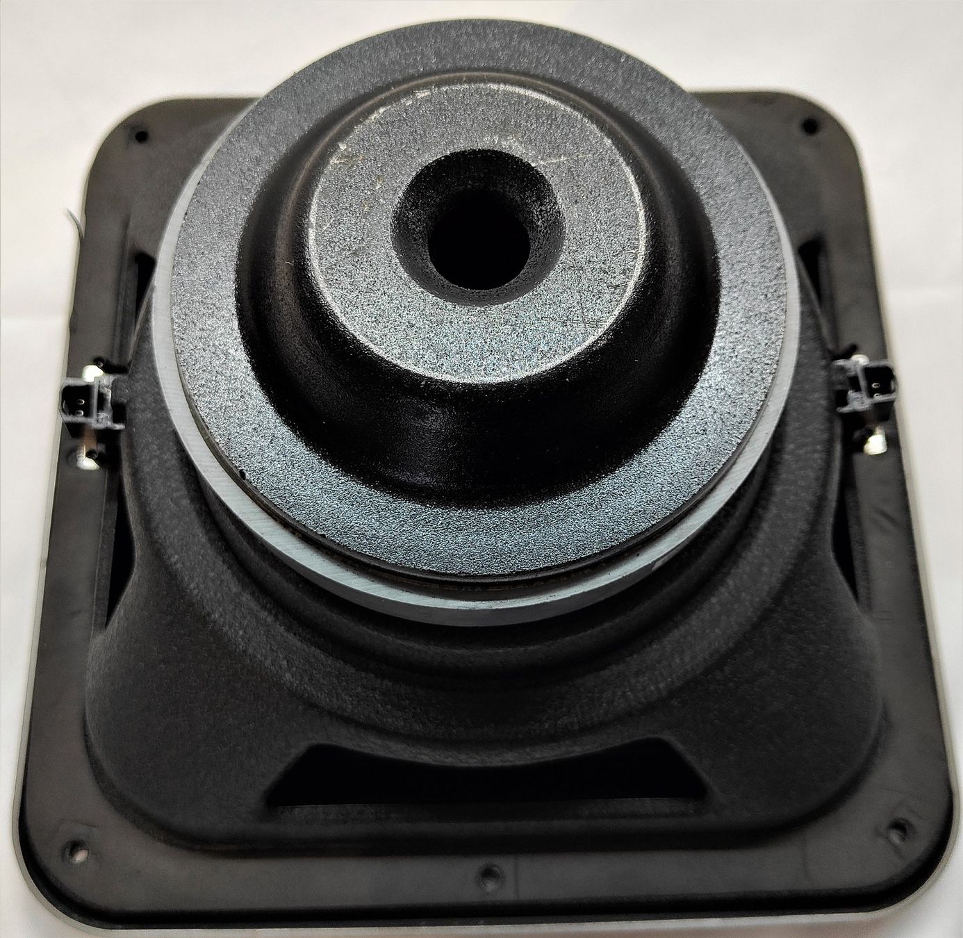 Lautsprecher: Subwoofer - Kicker RW10SQ - 800W - 2 x 2 ohms – Gebraucht aus Corcelles-près-Payerne von FactoryofSound 2