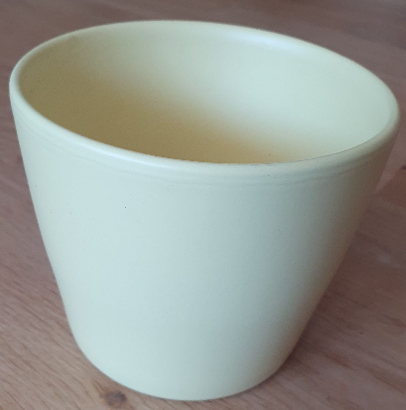 Vasi per fiori: Petit cache-pot jaune clair – Usato da Court venduto da Jovi2