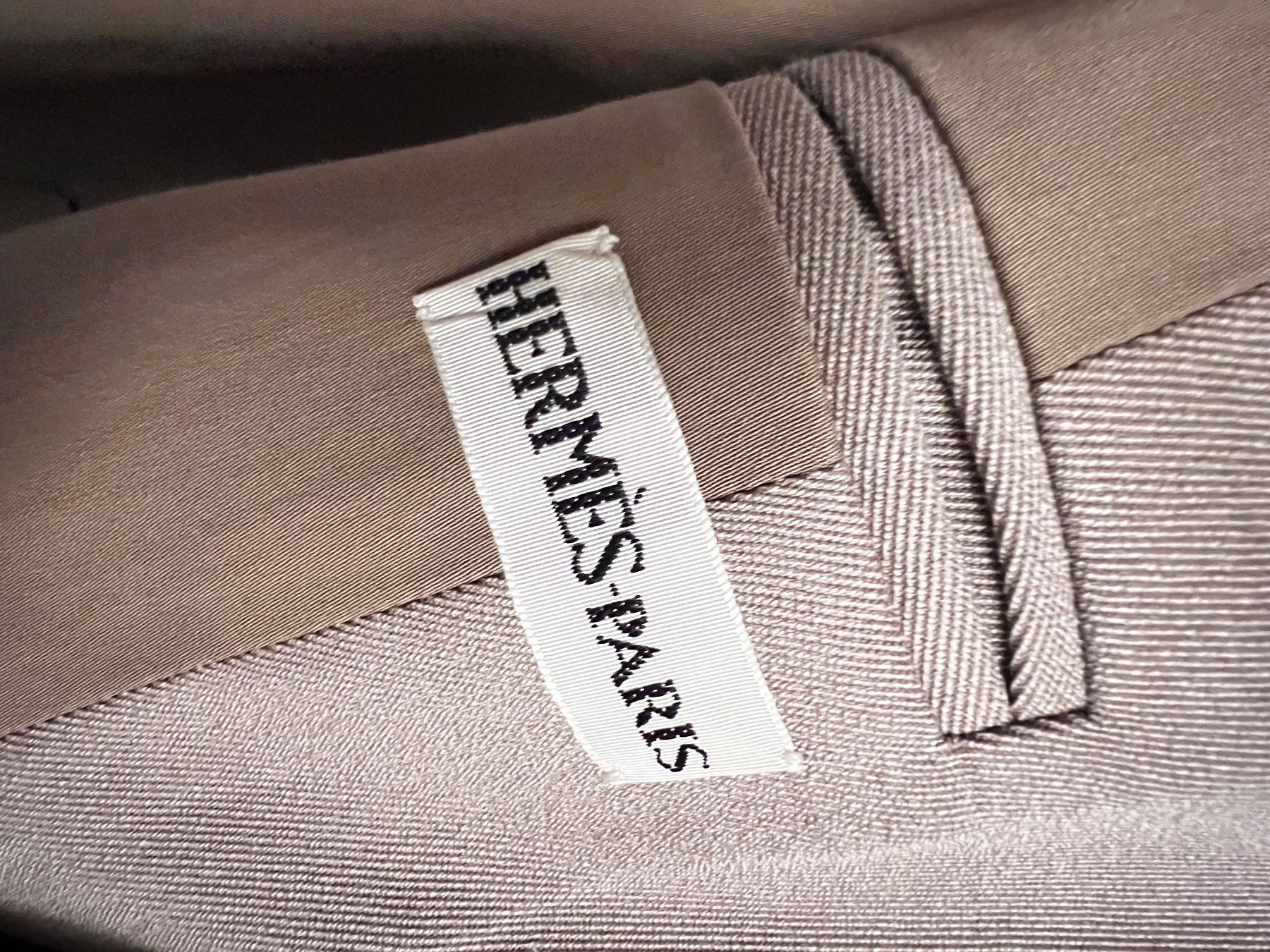 Hermès Cappotti: Hermès trench coat beige – Nuovo (secondo la descrizione) da Lausanne venduto da NYC67 1