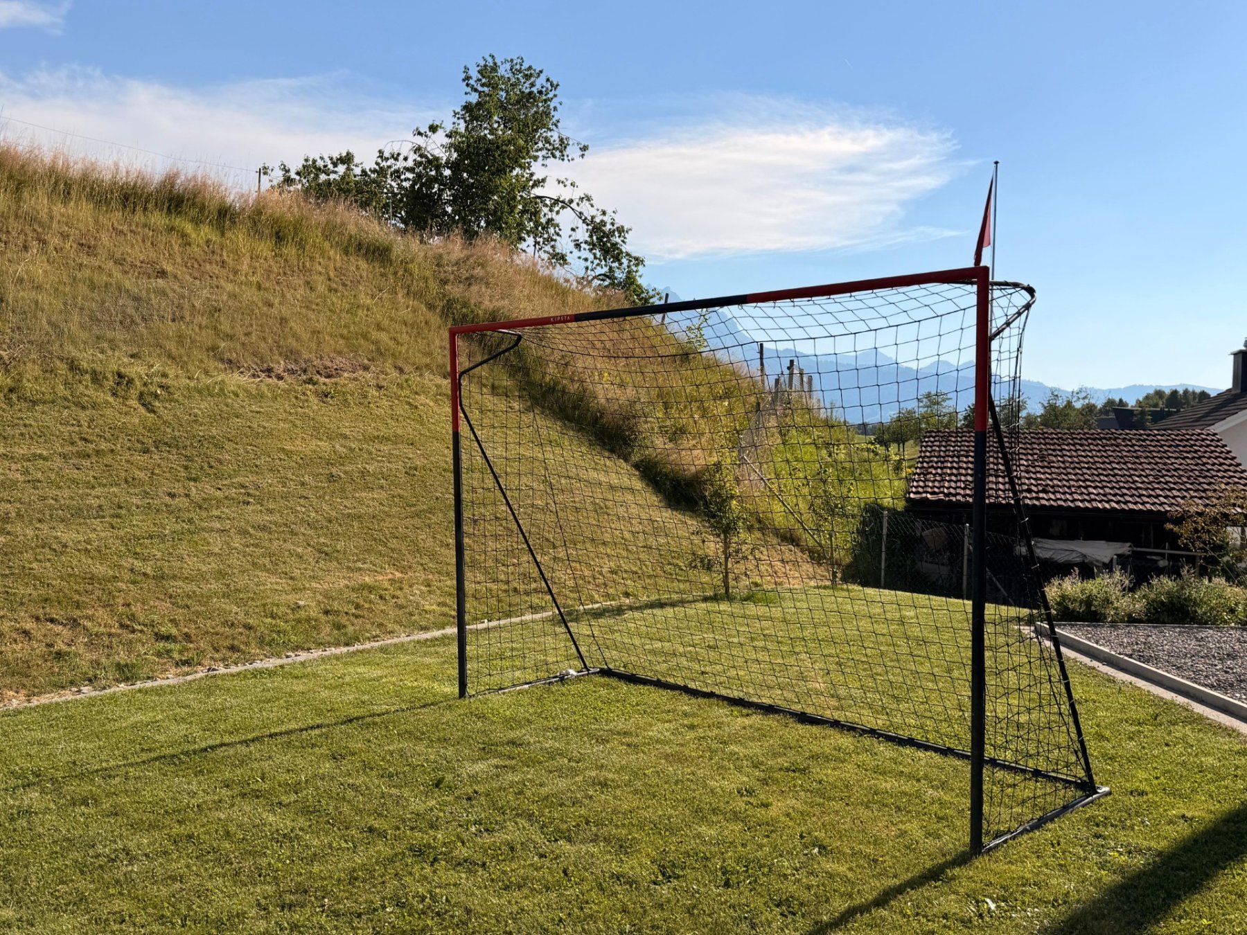 Fussball- & Hockeytore: Fussballtornetz GRATIS – Gebraucht aus Meggen von elm_np8z