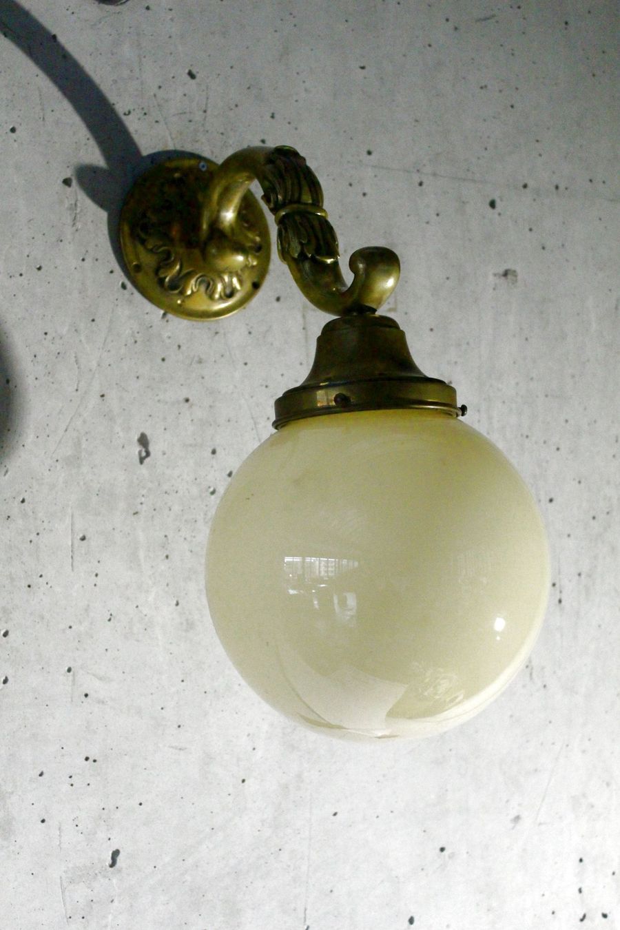 Lampade: Grosse, massive WANDLEUCHTE, Historismus von REGENT – Usato da Bern venduto da kultiges 1