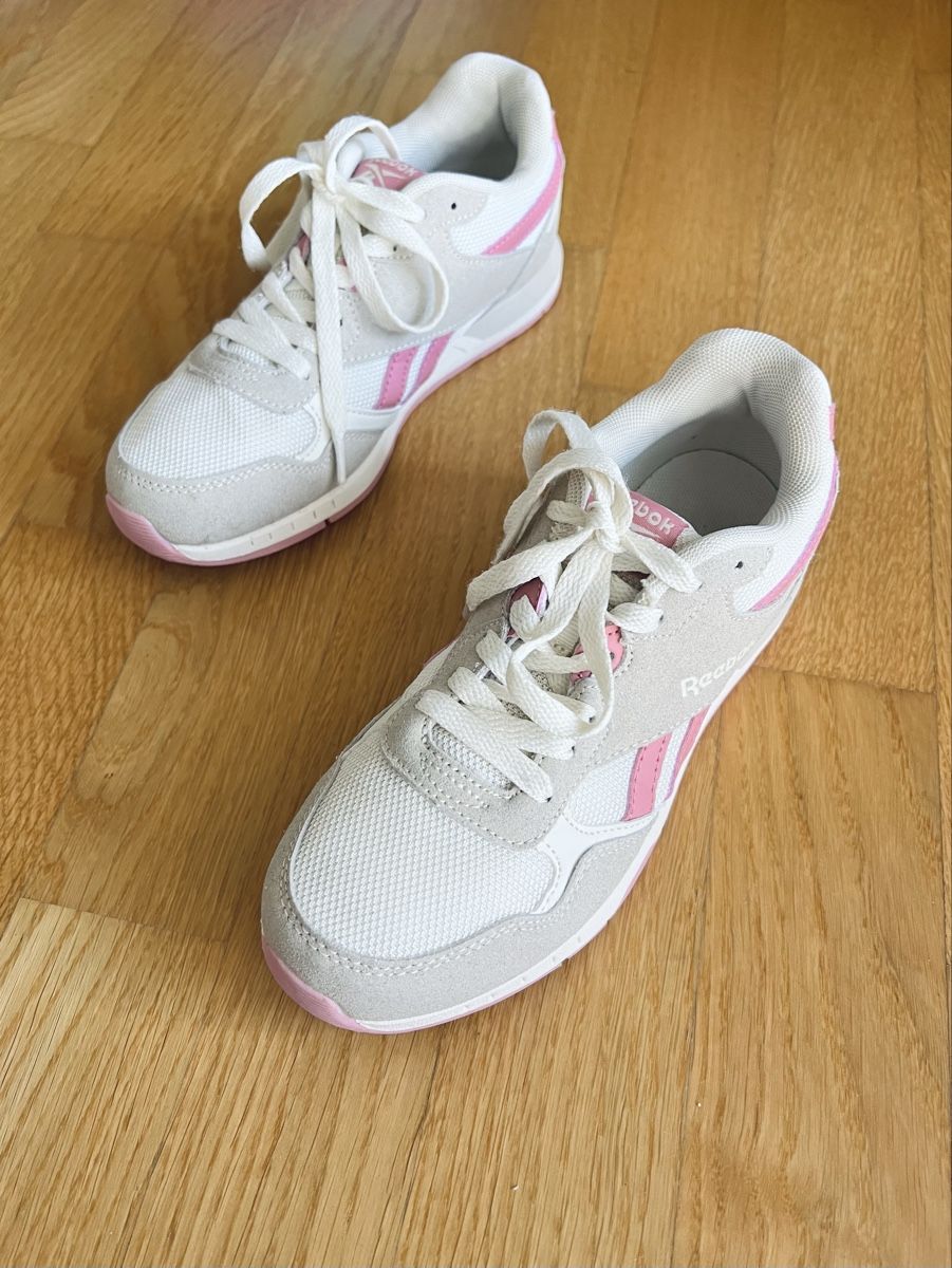 Reebok Scarpe per ragazze: Reebok 34 Classic Sneakers beige – Usato da Burgdorf venduto da rulan 1