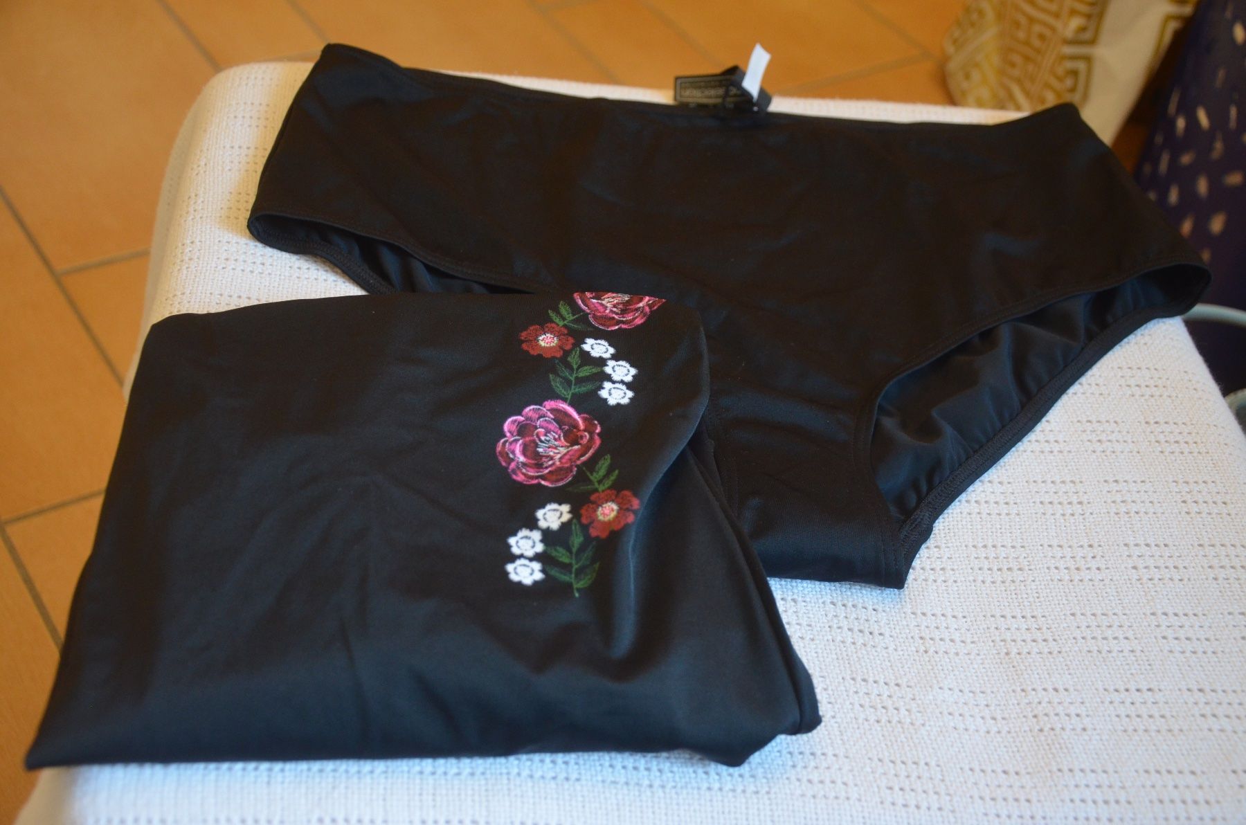 Costumi da bagno & Bikini: TAILLE 46 - TANKINI NEU – Nuovo e nell'imballaggio originale da Chiasso venduto da Dolly015 1