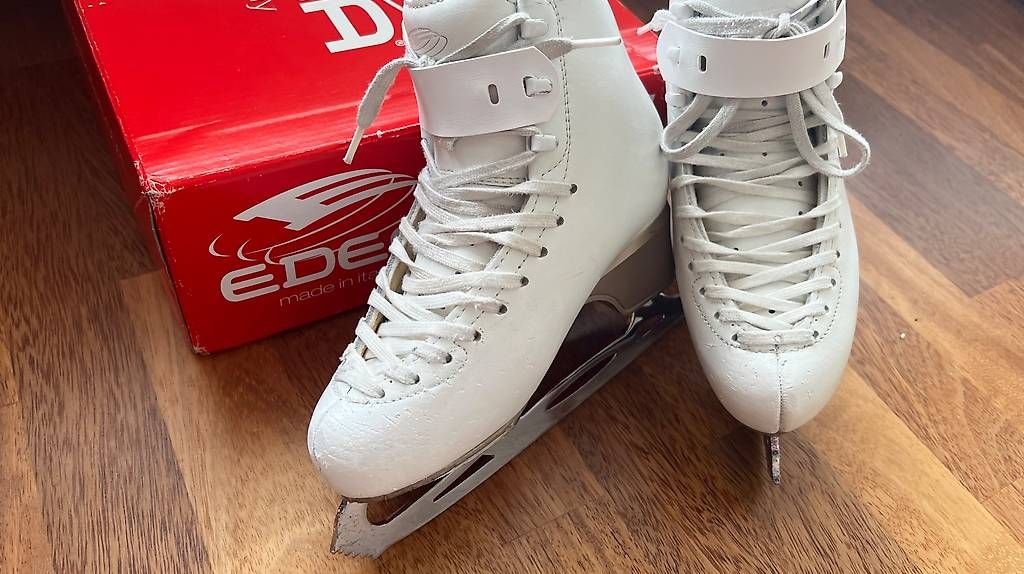 Pattini da ghiaccio: Edea Chorus 230C mit Ultima Legacy Kufe – Usato da Unterentfelden venduto da jenny-falco 1