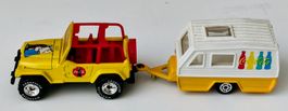 Coca-Cola Jeep mit Wohnwagen (10)