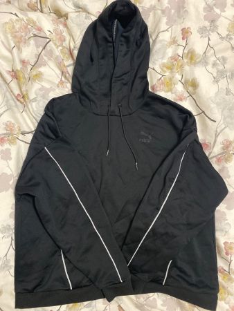 Schwarzer Puma Hoodie mit Streifen