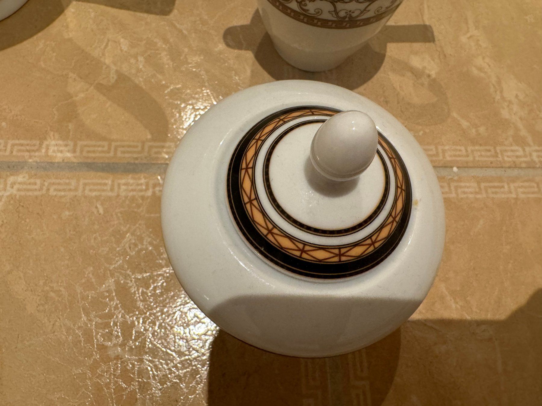 Geschirrsets: neues Kaffee / Tee Set mit Mäander Muster – Neu (gemäss Beschreibung) aus Klingnau von Markus14 5