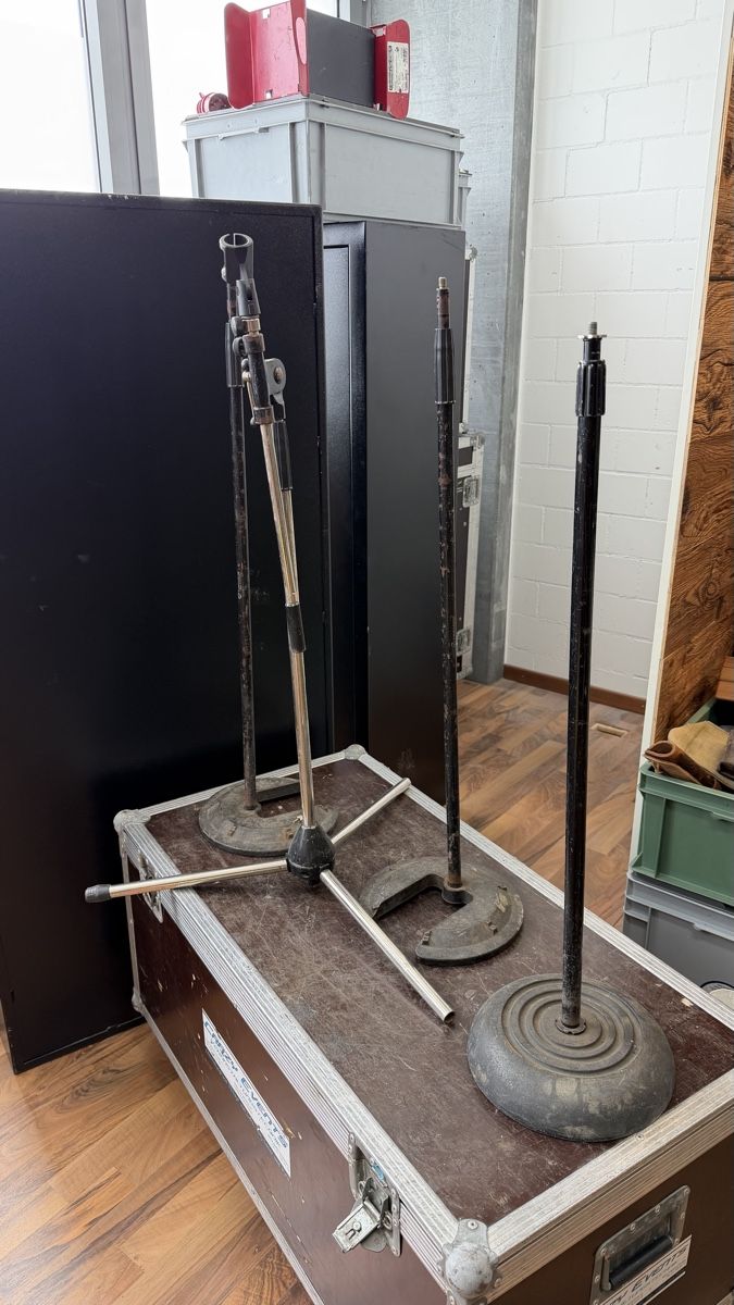 Supports pour instruments & partitions: Mikrofonständer – D'occasion à Baar par GerdW