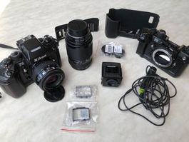 Nikon F4 in neuerem Zustnd mit Ersatzbody+diversem Zubehör!