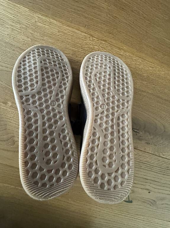 Scarpe per ragazzi: Schuhe two con me – Usato da Adligenswil venduto da TST04 3