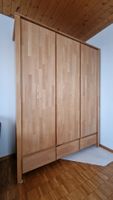 Massivholz-Kleiderschrank mit Schubladen, 3-türig