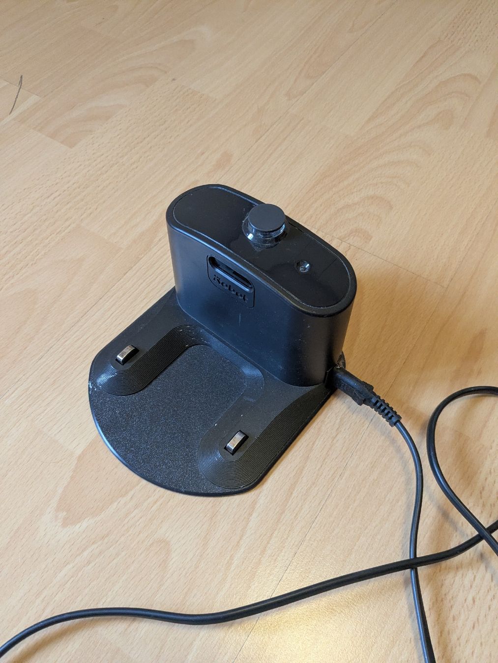 Irobot Aspirapolveri & Accessori: Saugroboter iRobot Roomba 615 - gut im Schuss – Usato da Zürich venduto da derd3 1