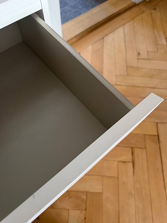 Cassettiere: Kommode mit drei Schubladen (Malm Ikea)  – Usato da Bern venduto da kat_5c62 2