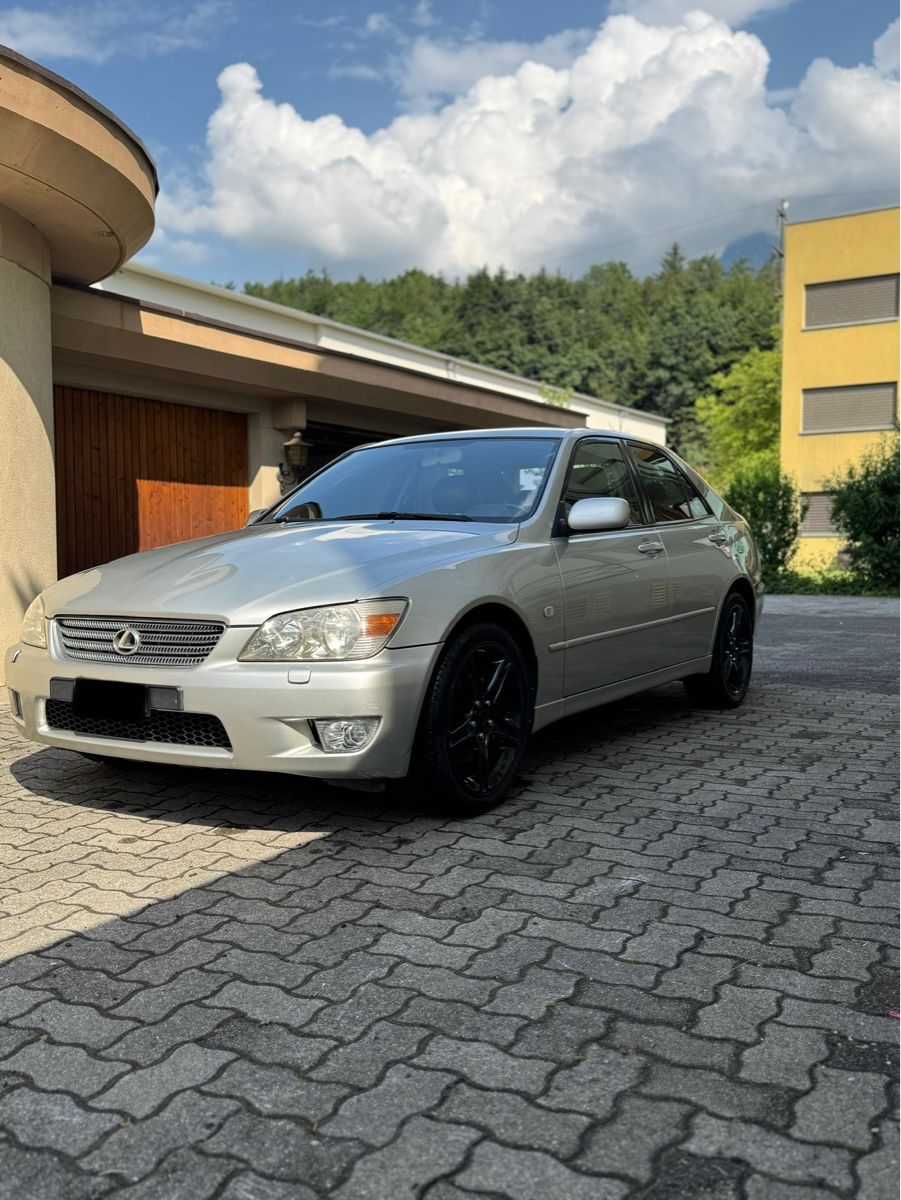 Lexus Autos: Lexus IS200 – Gebraucht aus Luzern von Dennis.Lu 3