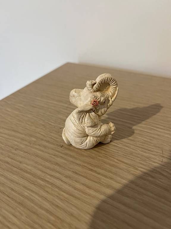 Figuren: Elefantino bianco – Gebraucht aus Davesco-Soragno von dai_925z 2