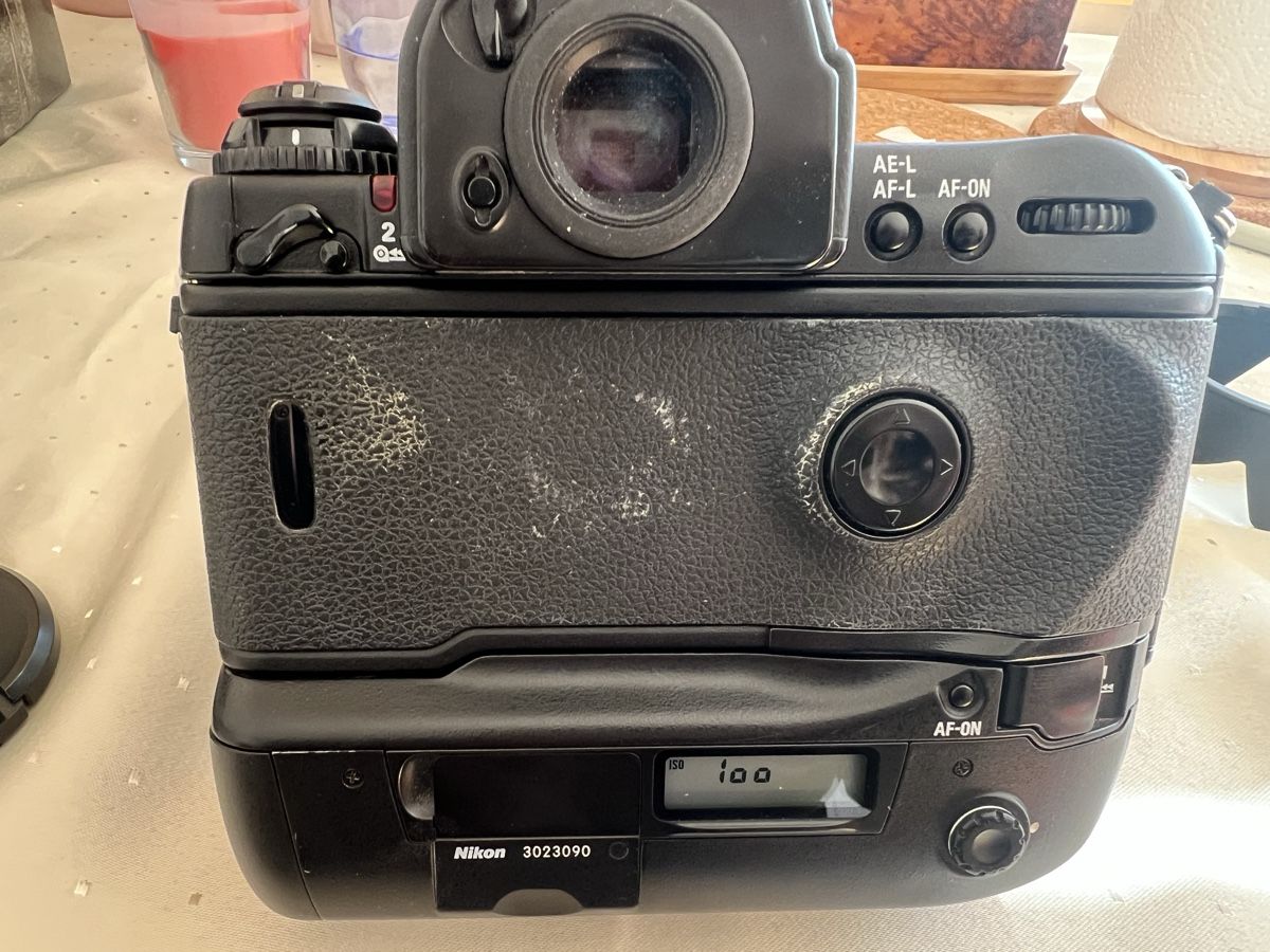 Nikon Fotocamera:  Nikon F5 mit Objektiv  – Usato da Zürich venduto da jao_2bx7 2