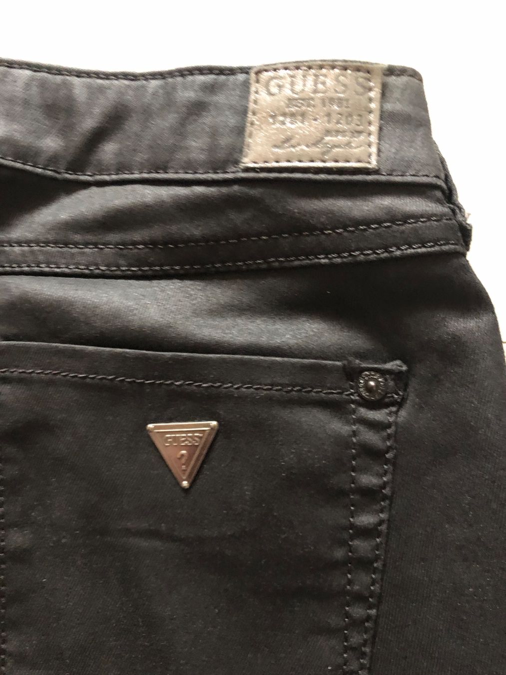 Guess Jeans: 2 jeans Guess taille 27 – Nuovo (secondo la descrizione) da Renan BE venduto da atila08 2