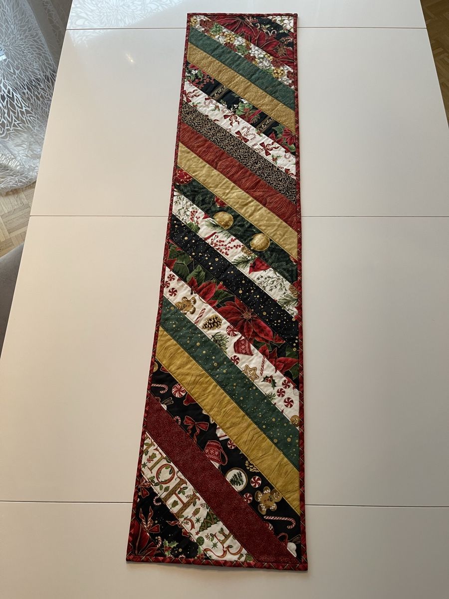 Alle Dekorationen: Chemin de table de Noël patchwork  – Neu und originalverpackt aus La Chaux-de-Fonds von NathalieM07 1
