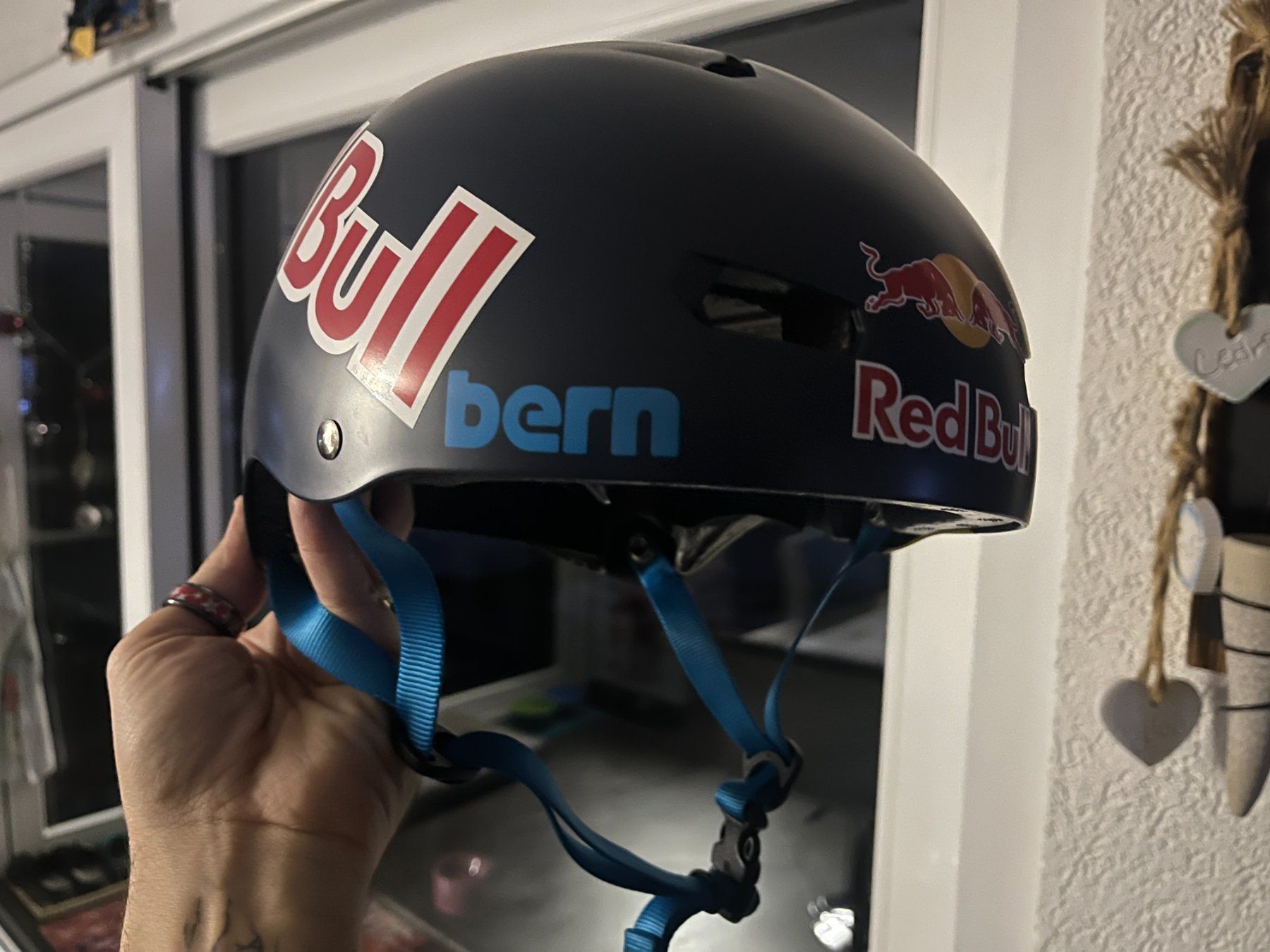 Caschi: Casque RedBull Bern – Usato da Versegères venduto da rebellion
