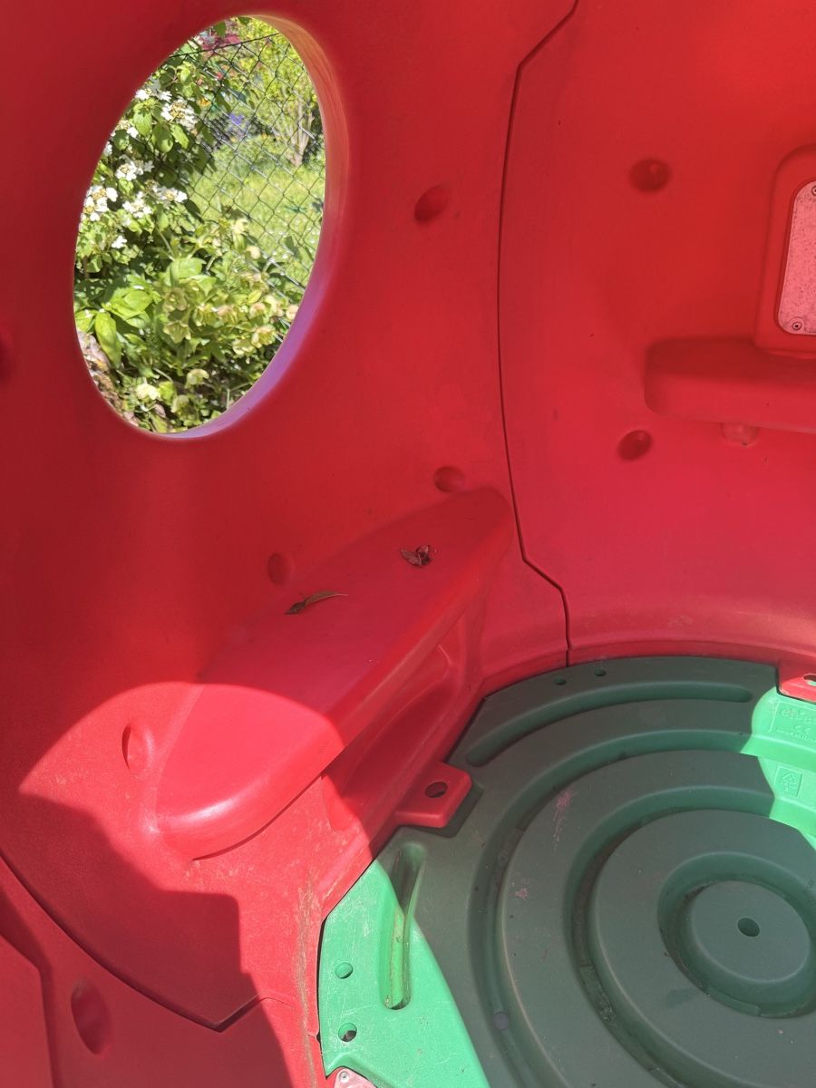 Chicco Casette per bambini: Chicco strawberry-shaped playhouse – Usato da Birmensdorf ZH venduto da IrynaR 5
