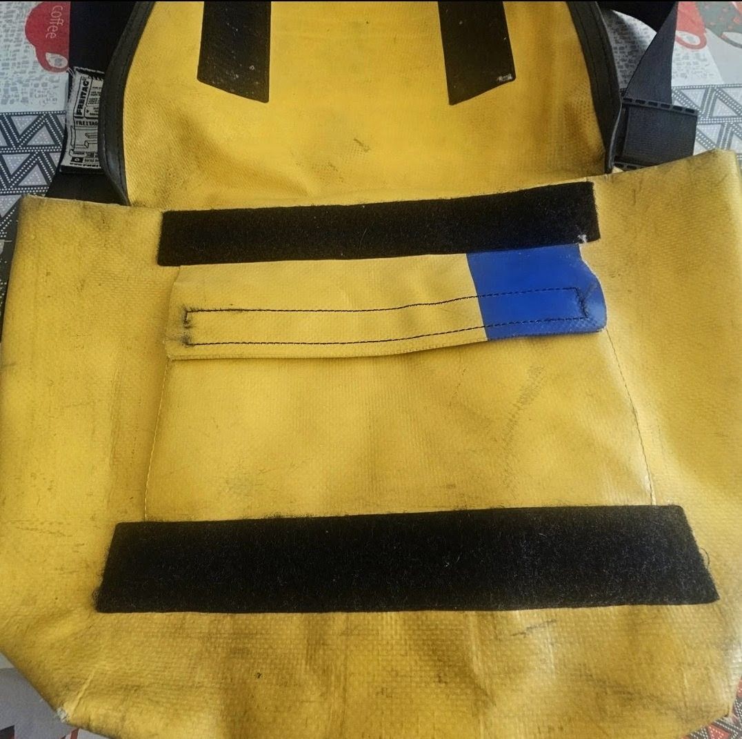 Freitag Altro in  Abbigliamento & Accessori: Borsa a tracolla Freitag VINTAGE – Usato da Mendrisio venduto da ibr_ckm6 2