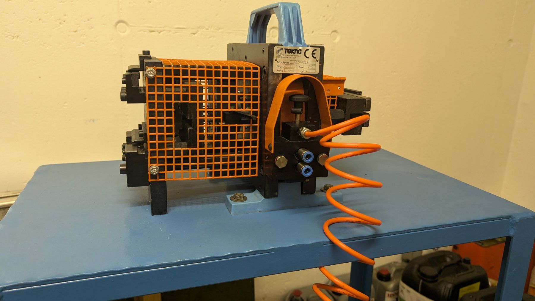 Toutes les machines: Poinçonneuse multifonctions Tekna TK280RC8 – D'occasion à Noës par Rkpel 1