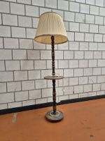 Stehlampe Holz mit Ablage und Lampenschirm beige