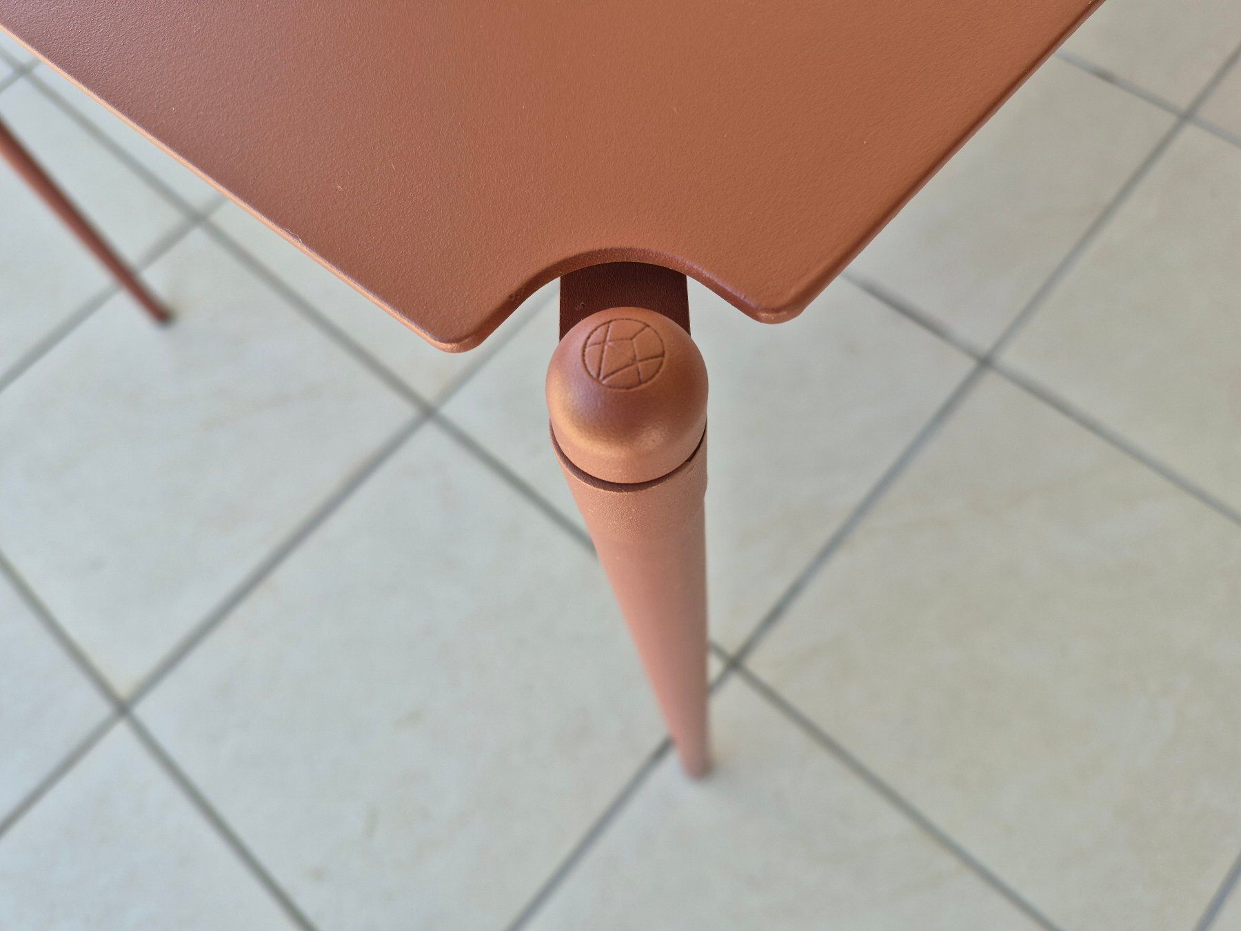 Tavoli: AYTM Novo Gartentisch, Farbe "Ginger Bread" – Usato da Zollikon venduto da rus_jl77 5