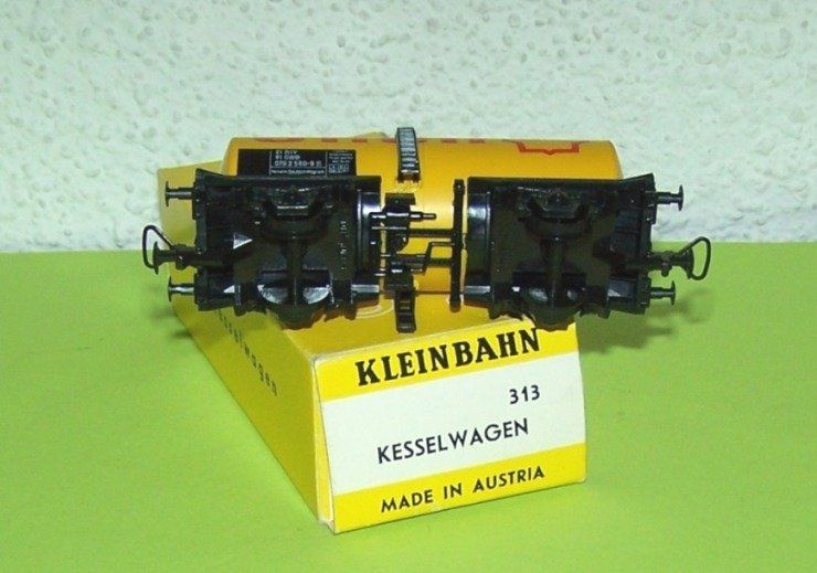 Kleinbahn Modellini di ferrovie: Kleinbahn H0 313 SHELL Kesselwagen ÖBB, originalverpackt – Nuovo (secondo la descrizione) da Brüttisellen venduto da Rentner44zh 3