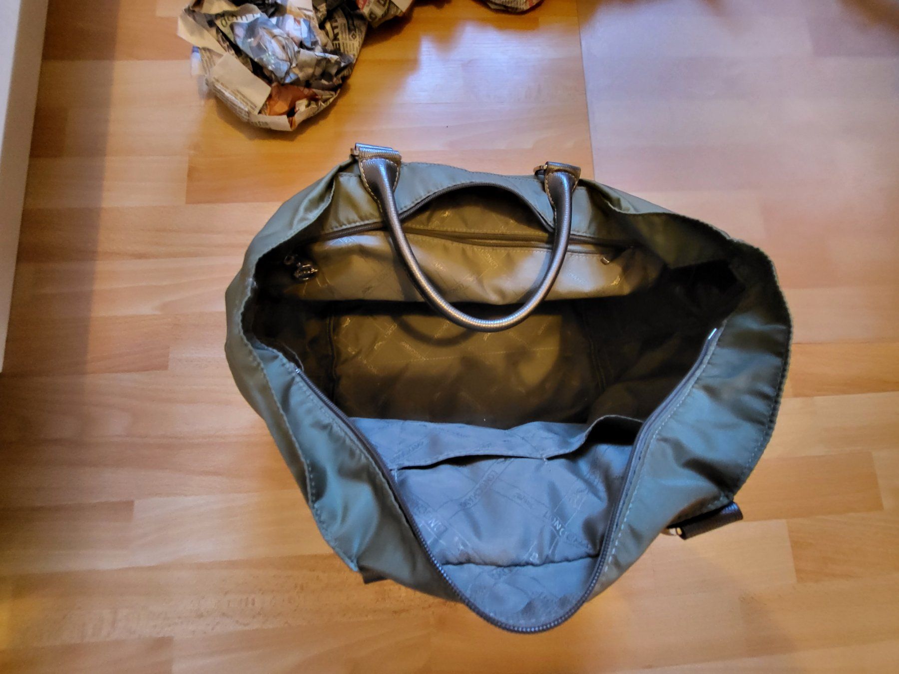 Longchamp Borse da donna: Longchamp Damen Handtasche Oliv – Usato da Niederrohrdorf venduto da ohlund98 3