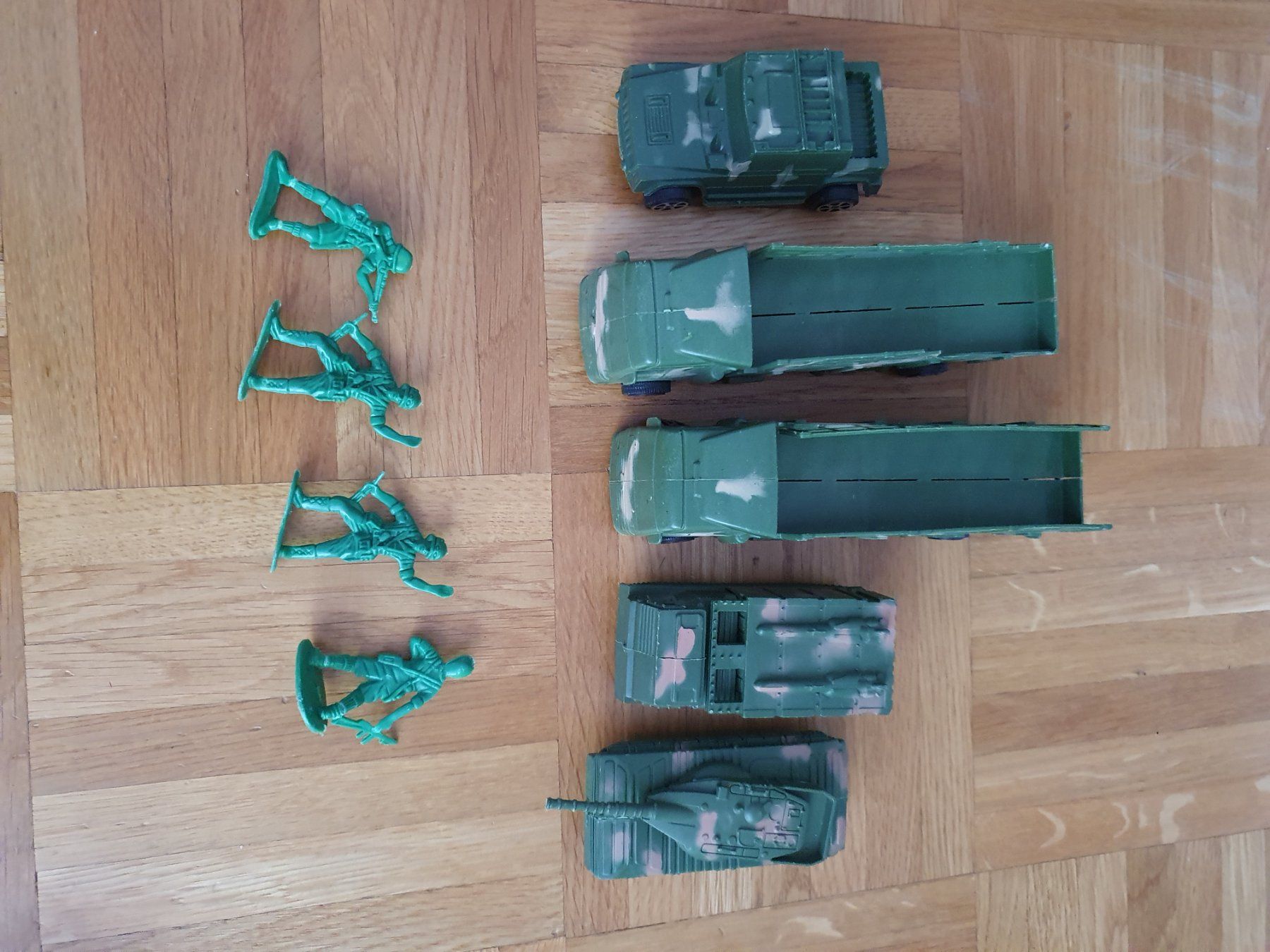 Modellbausätze & Standmodelle: Lot de véhicules militaires – Gebraucht aus Prilly von RoDyRe 1