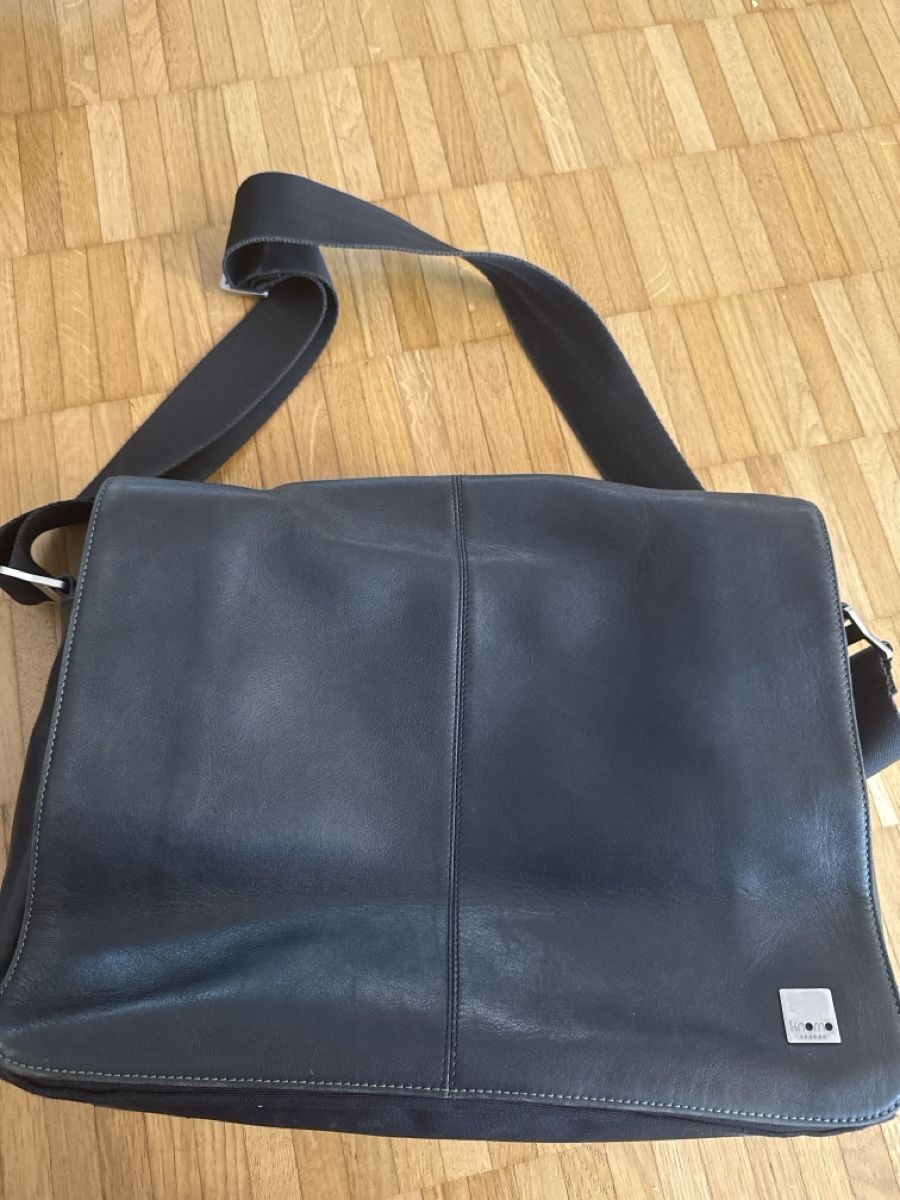 Taschen: Laptoptasche Leder schwarz – Gebraucht aus Horgen von mue_25ll